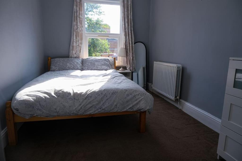 4 Bedroom House In Turnpike Lane/Wood Green Londres Exterior foto
