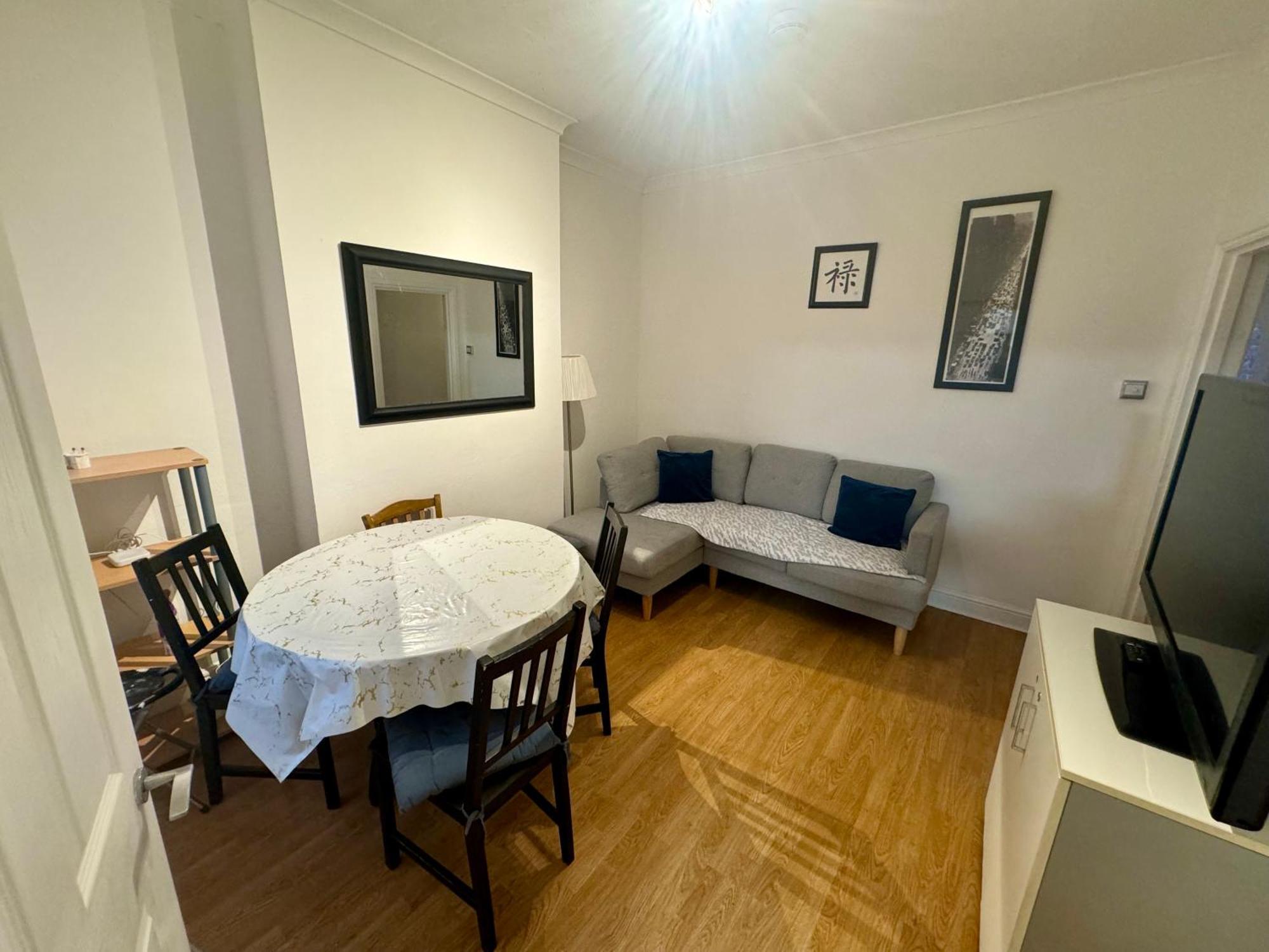 4 Bedroom House In Turnpike Lane/Wood Green Londres Exterior foto